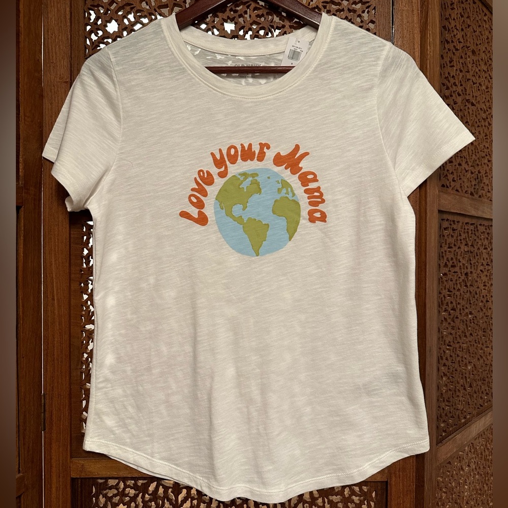 🆕🚺 Old Navy ‘Love Your Mama’ tee